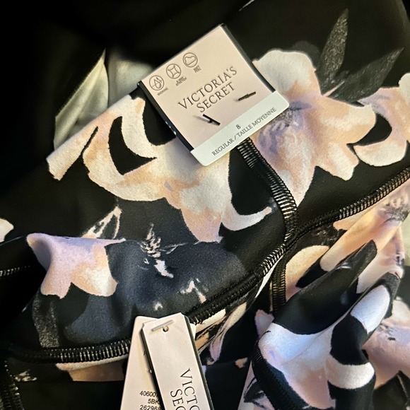 Victoria‎ Secret Floral High Rise, Incredible Essential Leggings Size 8, Pink - Picture 3 of 3